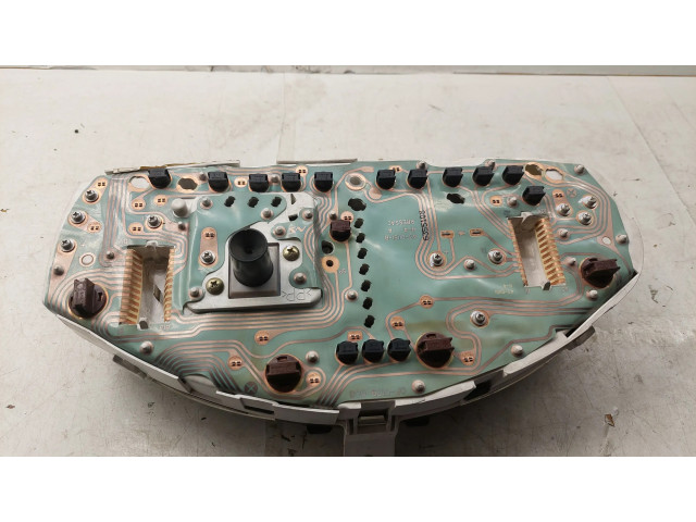 Панель приборов MR114277 Mitsubishi Carisma