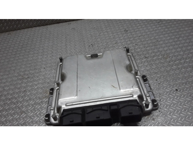 Блок управления двигателя 0281011033, 9646719280   Citroen C8