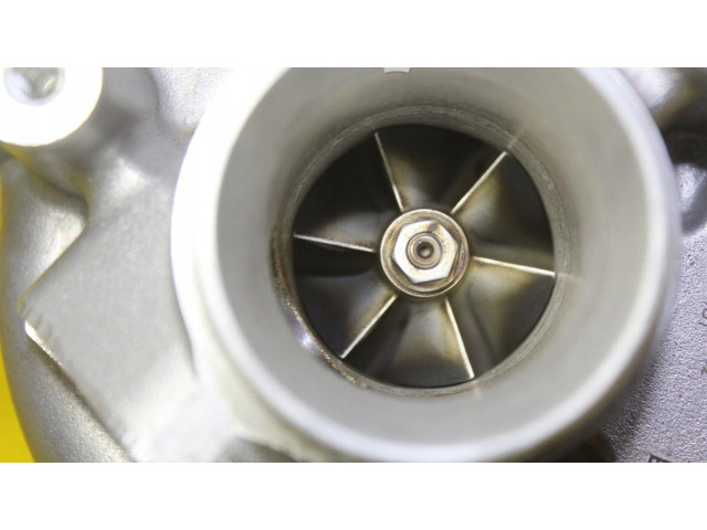  Турбина Volkswagen Golf VII  04E135715F         