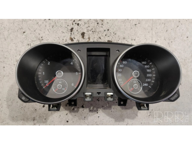 Панель приборов 5K0920871A Volkswagen Golf VI