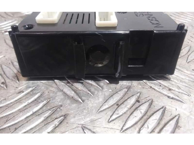 Řídící jednotka 284B2AX601 Nissan Micra C+C 2005