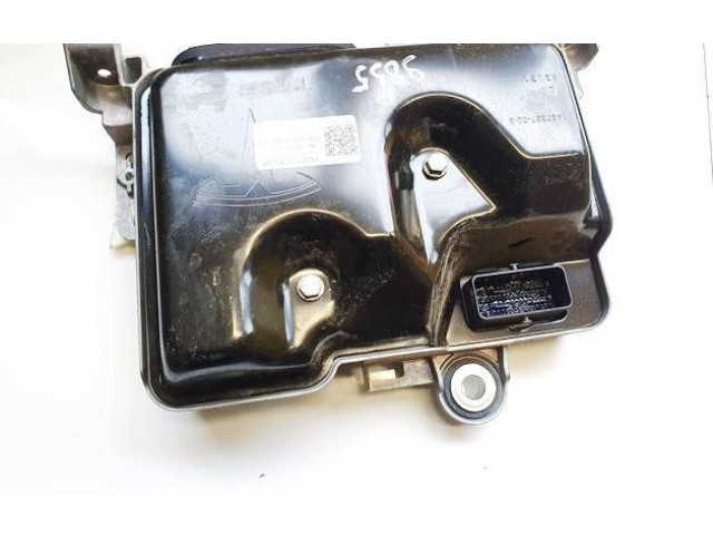 Блок управления 0516762, 1497319-00-e Tesla Model Y