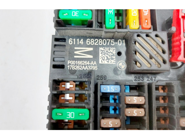 Блок предохранителей  6828075   BMW X3 G01    