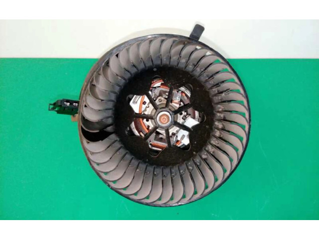 Вентилятор печки 1K1820015P, F998922Q Volkswagen Caddy