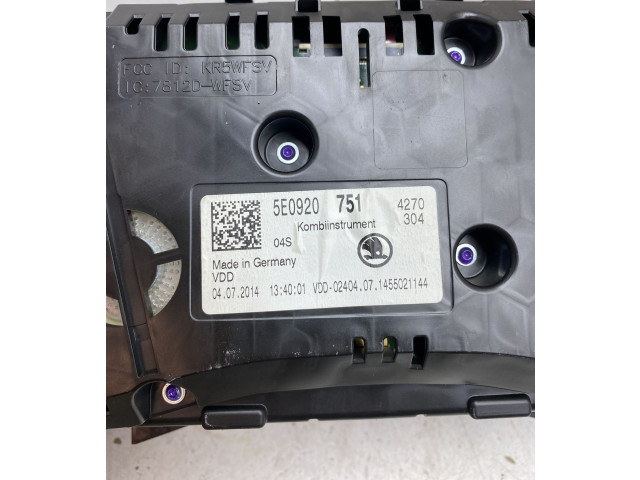Панель приборов 5E0920751   Skoda Octavia Mk3 (5E)       