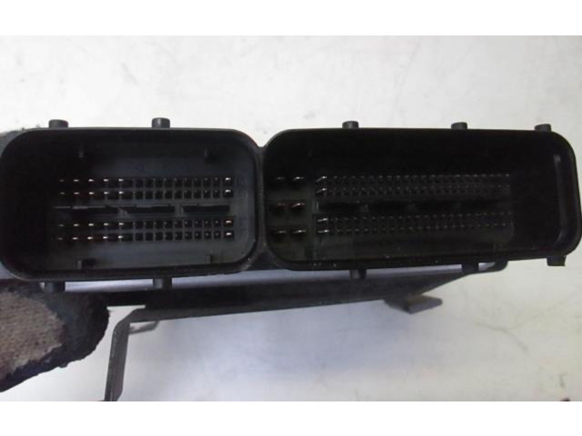 Блок управления двигателем ECU    Volkswagen Cross Polo   