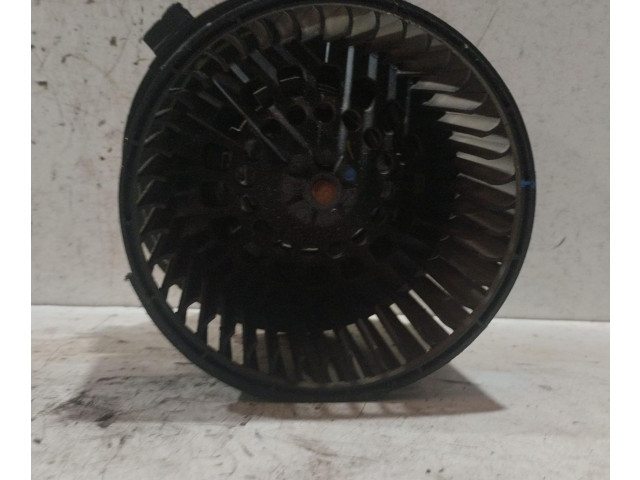 Вентилятор печки Renault Clio IV
