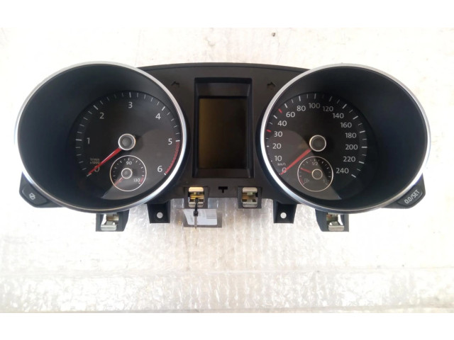 Панель приборов 5K0920870EX Volkswagen Golf VI