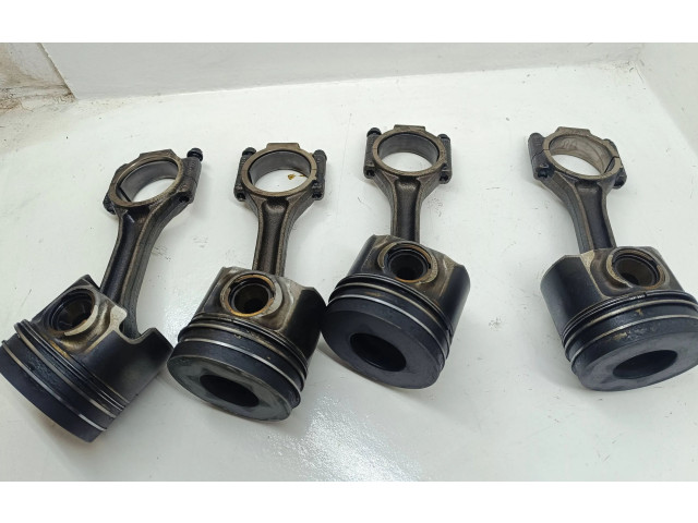 Поршень с шатуном 81l97a8 Volkswagen PASSAT B6