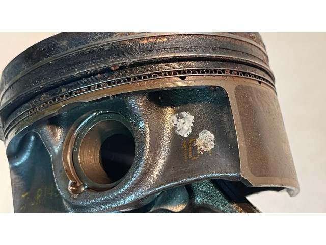 Píst C7JR17S, 0822LB Volvo XC90 pro benzínový motor 2.0