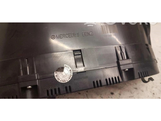 Панель приборов    Mercedes-Benz A W169       