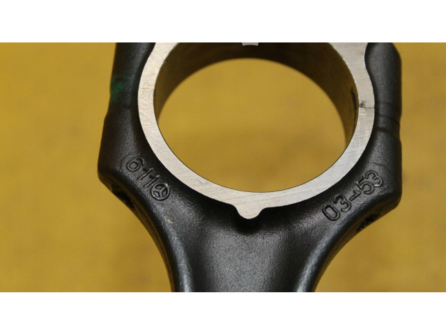 Píst Mercedes-Benz C W203