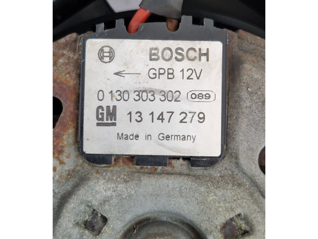 Моторчик дворников 01303030302, 13147279 Opel Astra H