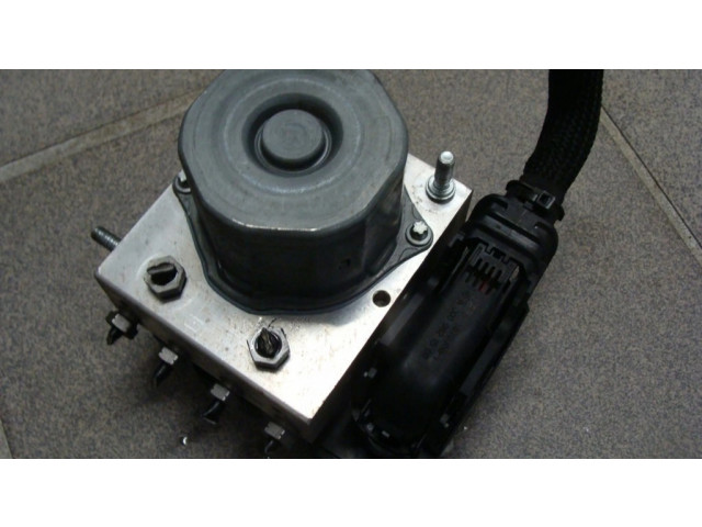 Jednotka ABS A0004311700   Mercedes-Benz GLA W156 2013