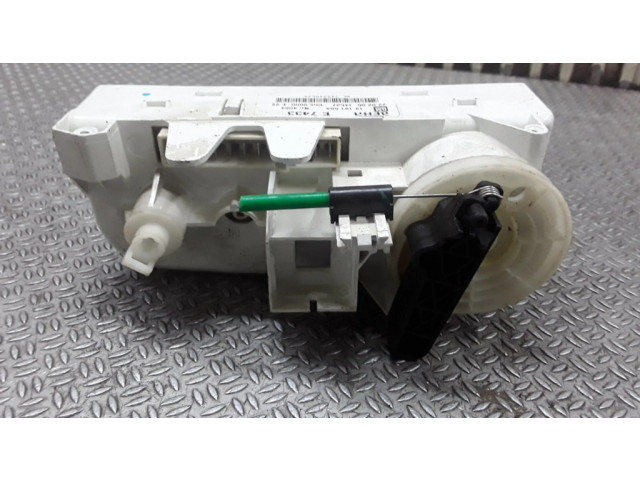 Блок управления климат-контролем 13191583   Opel Meriva A