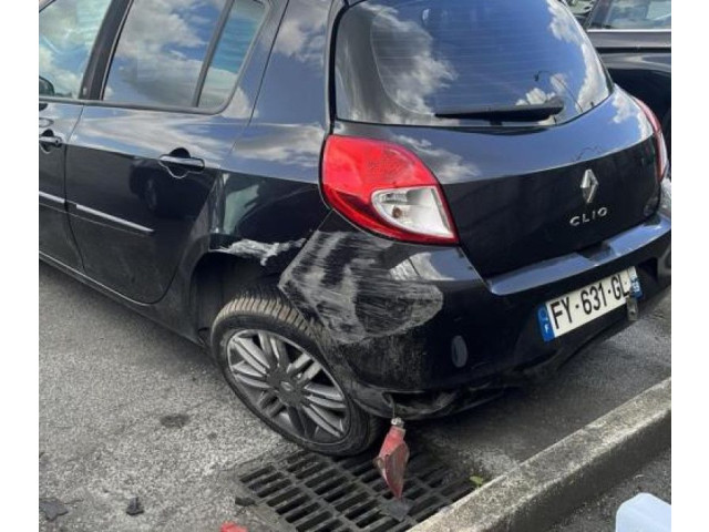 Блок управления климат-контролем    Renault Clio III