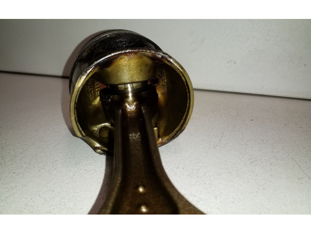  Поршень с шатуном  82L175  Volvo XC60  