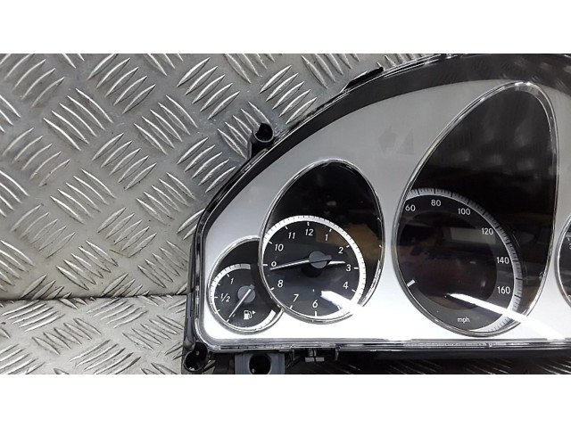 Přístrojová deska Mercedes-Benz E C207 W207 2012 A2C53257171