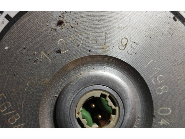 Руль Mitsubishi Carisma 1996 - 1999 года MR740922, 570217300