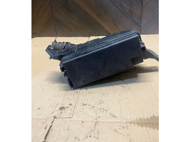 Блок предохранителей     Honda HR-V    