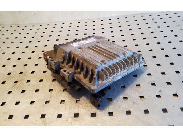 Řídící jednotka 237102426R, 237101908R Renault Megane III 2013