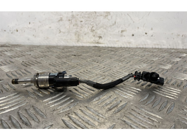 Форсунка 31432774    Volvo XC40 для бензинового двигателя  2