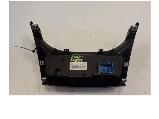 Блок управления климат-контролем 96722471XU   Peugeot 2008 I