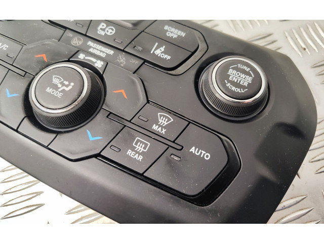 Блок управления климат-контролем 07357677880 Jeep Renegade