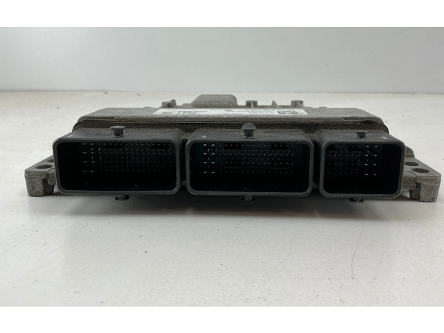 Блок управления двигателя 237106935R, A6079012100   Mercedes-Benz A W176