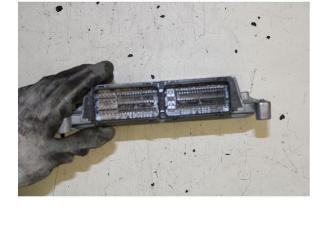 Блок управления топливных форсунок Jeep Renegade