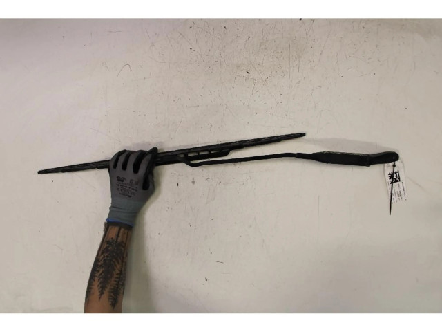 Ножка стеклоочистителей лобового стекла