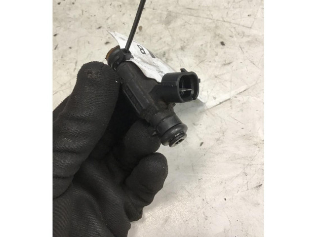 Форсунка     Hyundai Getz  G4HG 