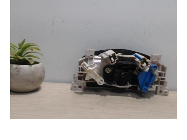 Блок управления климат-контролем    Dacia Duster