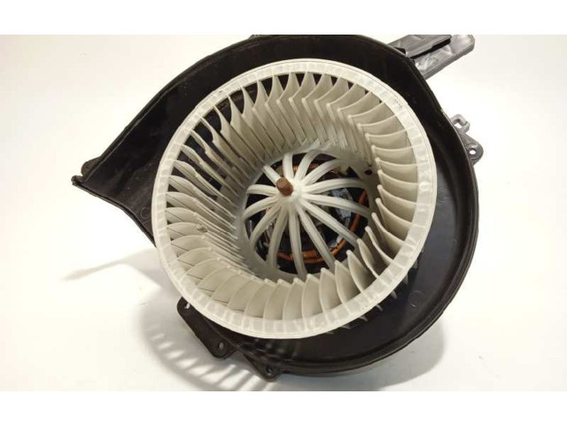 Вентилятор печки    6R1819015   Skoda Fabia Mk2 (5J)