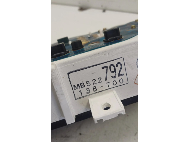 Панель приборов MB522792, 138700   Mitsubishi Lancer       