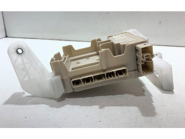 Блок предохранителей  821300H030A   Peugeot 108    