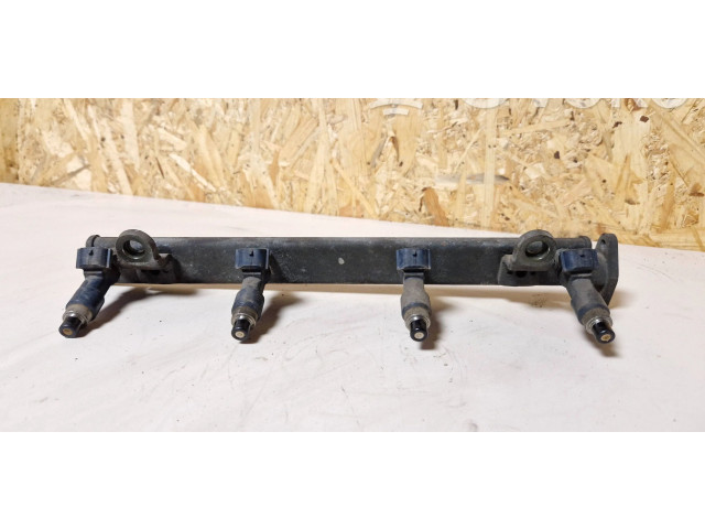 Топливная рампа 028142302 Mitsubishi Outlander