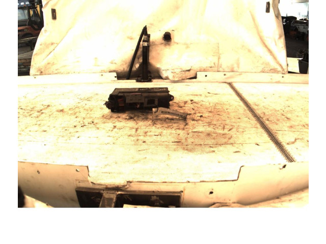   Pojistková skříňka    Volkswagen Tiguan 2008