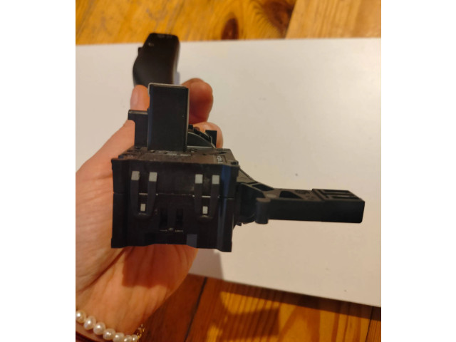 Ручка стеклоочистителей 1K0953519, 01203504 Volkswagen Golf Plus 2005 - 2013 года