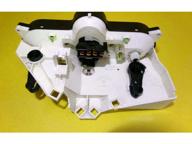 Блок управления климат-контролем 9041704687 Mitsubishi Carisma