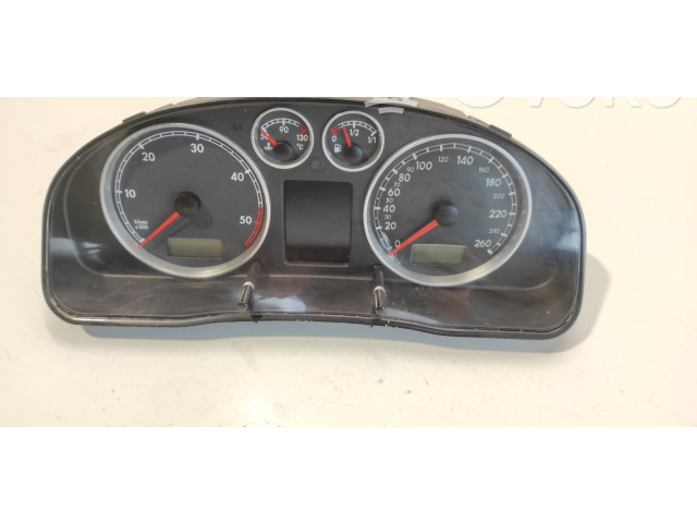 Панель приборов 81071428, 88311322 Skoda Superb B5 (3U)