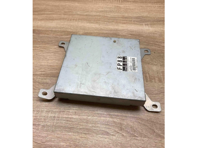 Блок управления двигателем Блок управления FP8818881B, 2797000821 Mazda Premacy