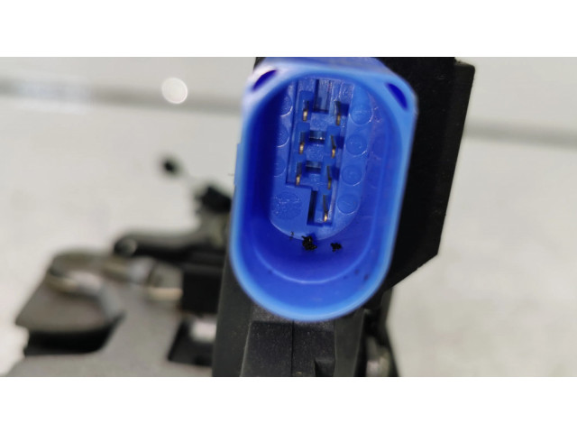 Задний замок