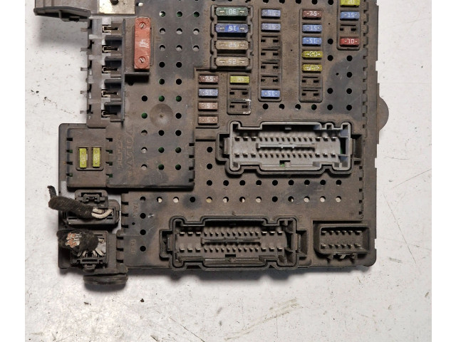 Блок предохранителей 8676391, 12217799   Volvo XC90    