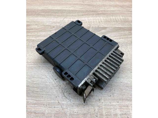 Turbodmychadlo Блок управления двигателем ECU 0125454532, 0281001138 Mrcedes-Benz E W124