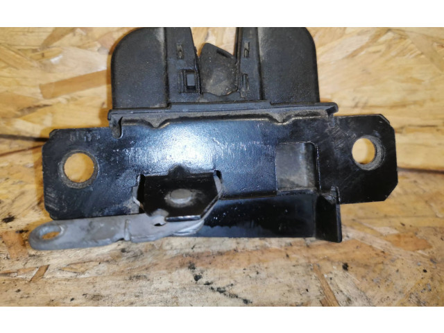 Замок багажника 7H0827506C    Volkswagen Transporter - Caravelle T5 2003 - 2015 года