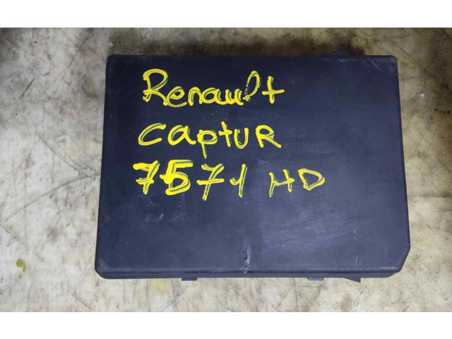 Блок предохранителей 284B67877R Renault Captur