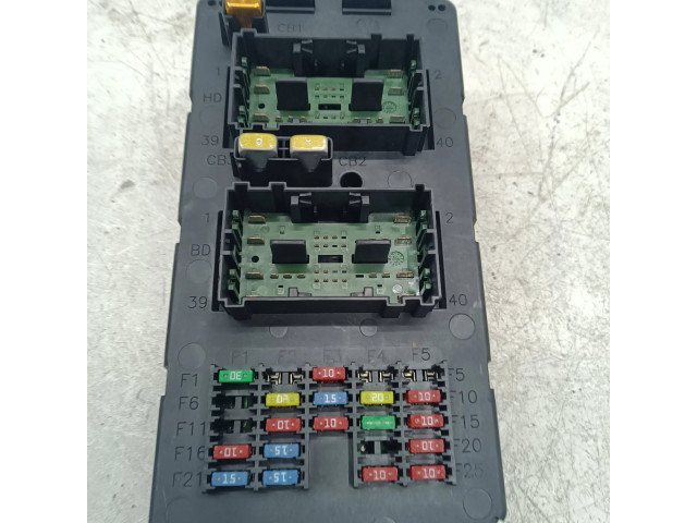 Блок предохранителей  56049915AA   Jeep Grand Cherokee (WK)    