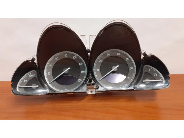 Přístrojová deska Mercedes-Benz SL R230 2004 3698, A2305400023