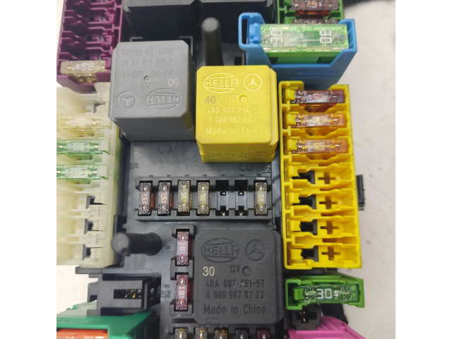 Pojistková skříňka 2465400340, 55253023 Mercedes-Benz A W176 2017